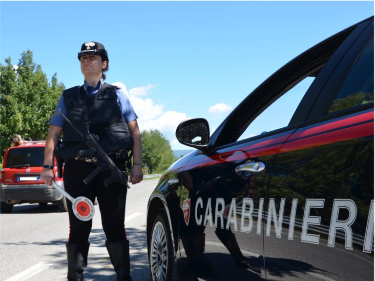 43enne arrestato dai Carabinieri per resistenza, lesioni e spaccio stupefacenti