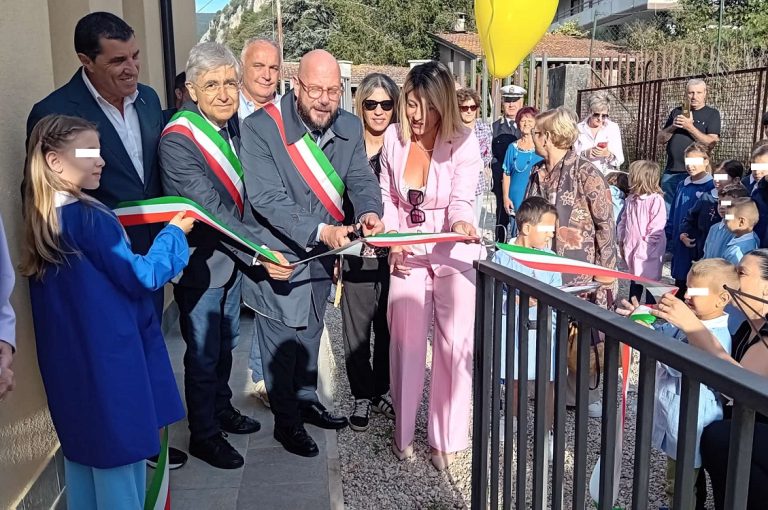 Inaugurata la nuova scuola dell’Infanzia e Primaria di Grotti. Festa di comunità e speranza per il futuro