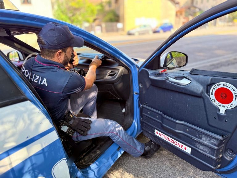 Reatina truffata da una finta agenzia di viaggi: denunciata una donna