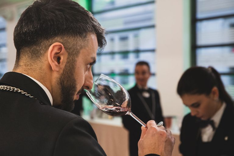 Rieti celebra il 15° Corso da Sommelier. Un’edizione speciale al Ristorante La Foresta – COME ISCRIVERSI