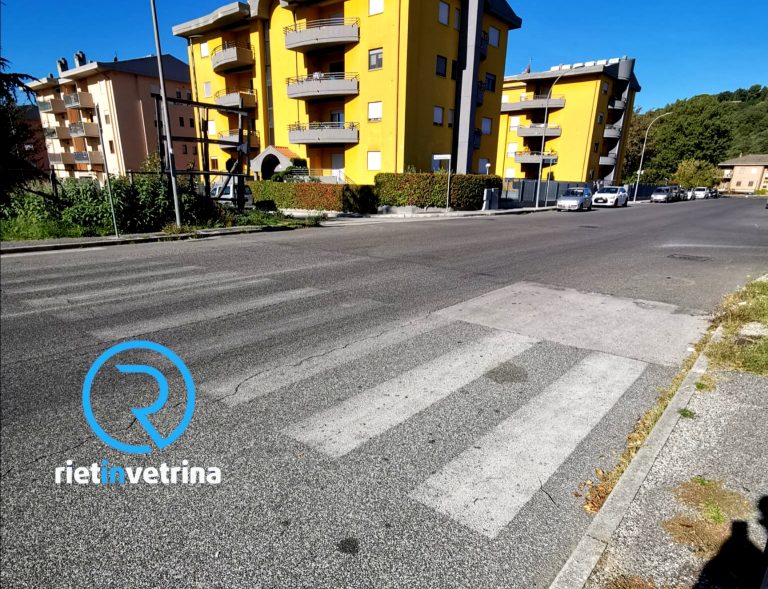 SEI TU IL REPORTER di Rietinvetrina – “Anche in via Palmegiani le strisce pedonali stanno scolorendo. Chi le deve rifare?”