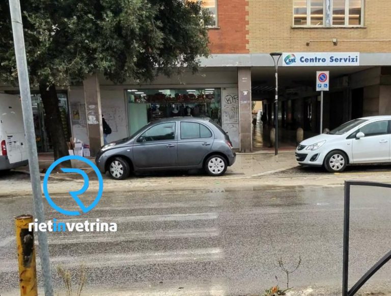 SEI TU IL REPORTER di Rietinvetrina – “Viale Matteucci, ingresso pedonale trasformato in un parcheggio improvvisato”