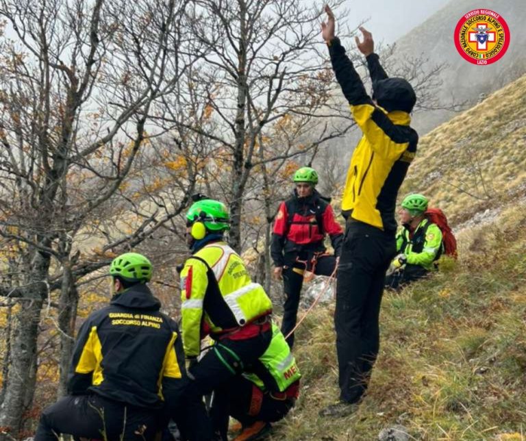 Soccorso cacciatore 59enne sul Monte Pozzoni (Cittareale) Soccorso cacciatore 59enne sul Monte Pozzoni (Cittareale)