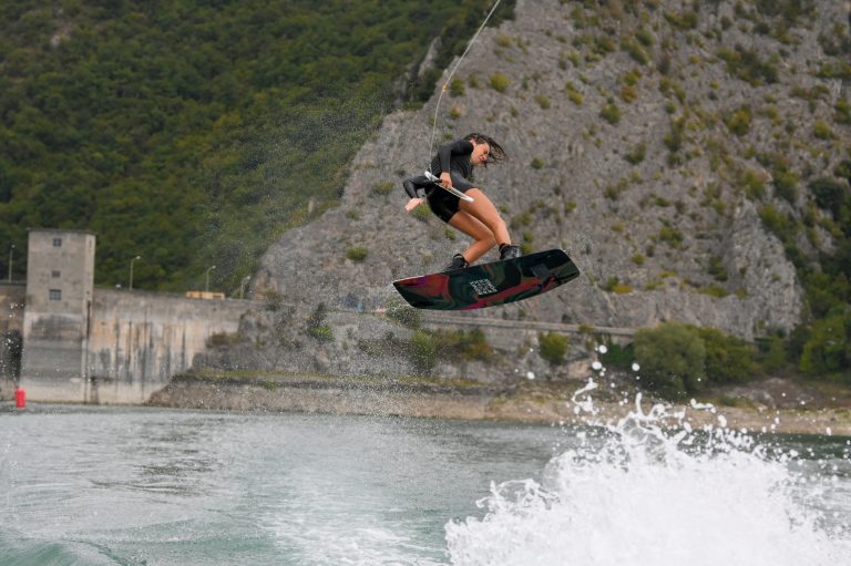 Mondiali di Wakeboard Lago del Salto 2026 – I RIPESCAGGI. Venerdi le semifinali