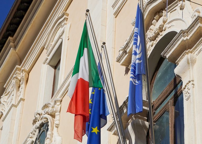 80° anniversario entrata in vigore Carta delle Nazioni Unite. Sul Comune di Rieti la bandiera ONU