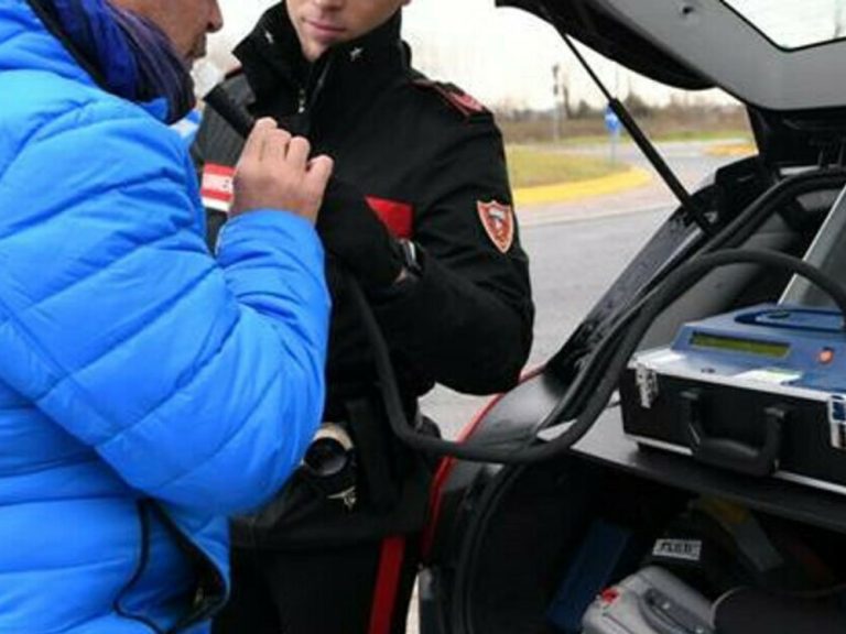 Guidano sotto l’effetto di alcol e droghe: denunciati in tre