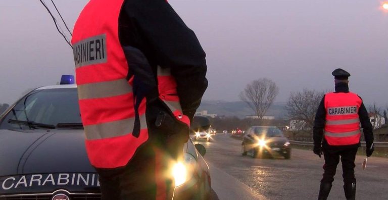 Andava in giro con una Katana a lama affilata. Denunciato 39enne sabino Andava in giro con una Katana a lama affilata. Denunciato 39enne sabino