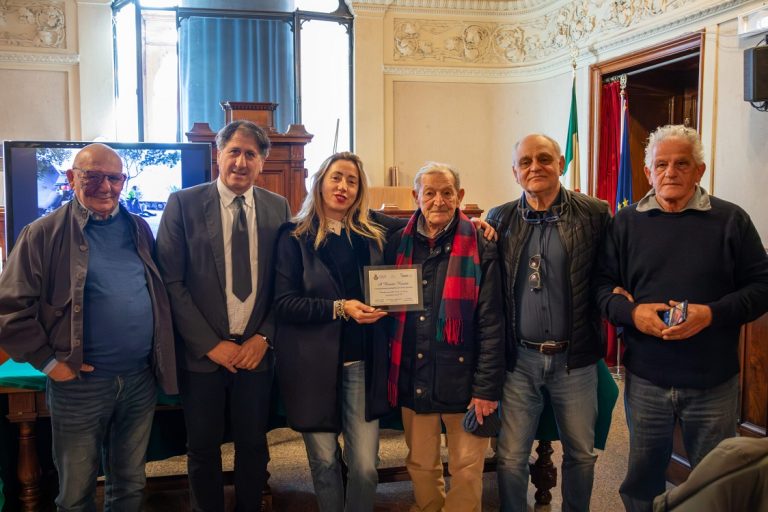 Pulizia Colle San Mauro, raccolti 1.022 chili di rifiuti. Targa riconoscimento a Benito Rosati per la sua storica attività di sensibilizzazione