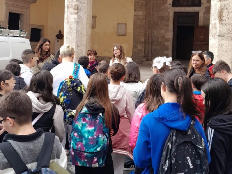 Trekking urbano, tanti studenti alla XXIII edizione dedicata quest’anno alla “Greenway del Fiume Velino”