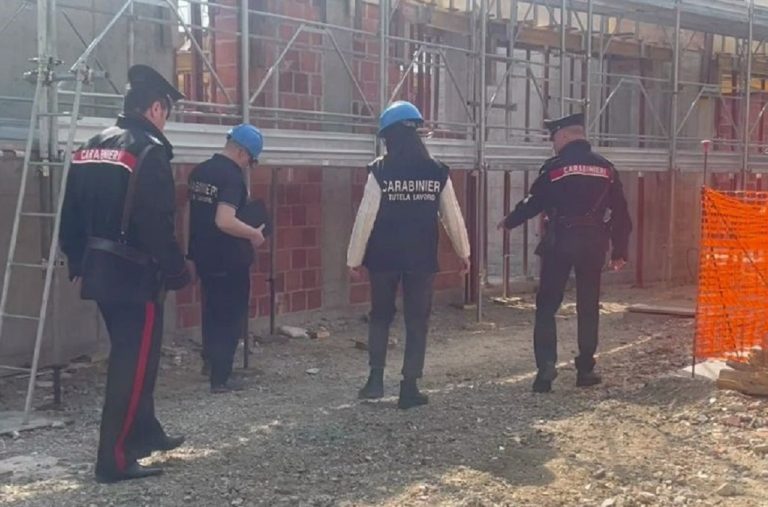 Cantieri edili fuori legge: denunciate 5 persone ed emesse ammende e sanzioni per oltre 21.000 euro