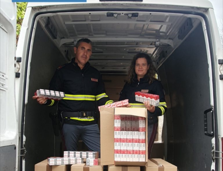 Straniero fermato mentre trasportava oltre 1milione di sigarette di contrabbando