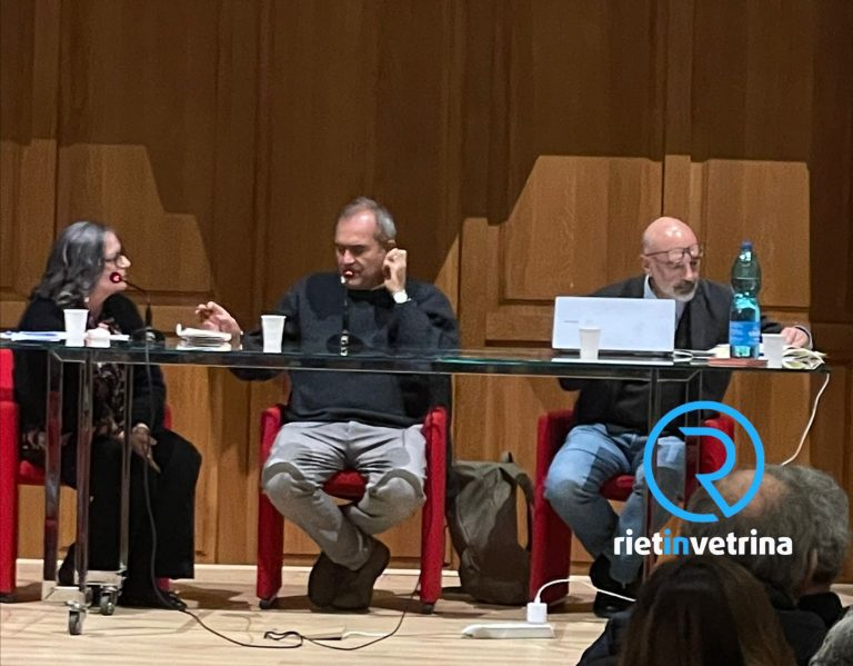 Luigi De Magistris ha presentato a Rieti il suo libro “Poteri occulti”