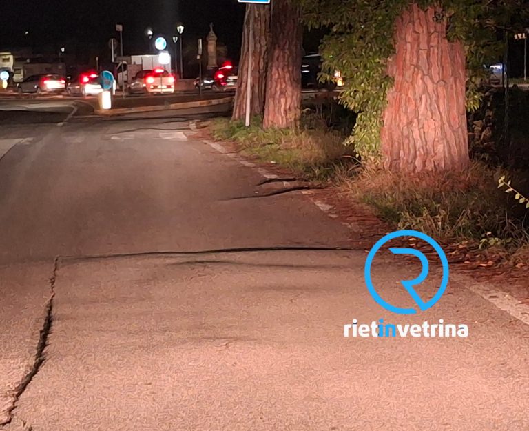 SEI TU IL REPORTER di Rietinvetrina – “Via A.M. Ricci fronte Geometri piena di dossi e buche. A quando l’asfalto?”