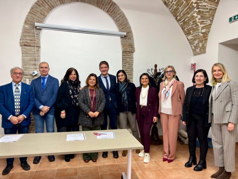 Cure odontoiatriche gratuite ai bambini bisognosi grazie al progetto “Adotta il Sorriso di un bambino”