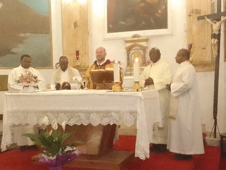 Don Robert Kasereka Ngongi saluta le parrocchie di Castel di Tora, Colle di Tora e Ascrea