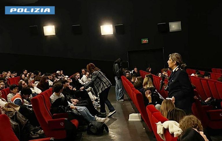 La Polizia di Stato incontra gli studenti dell’EPN di Rieti al Cinema Moderno