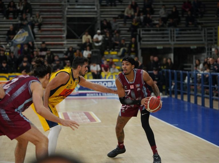 Sebastiani Rieti con le gambe pesanti: piegata in trasferta da Scafati