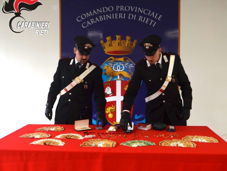 Stava truffando un’anziana per 45.000 euro: colto sul fatto e arrestato 21enne straniero