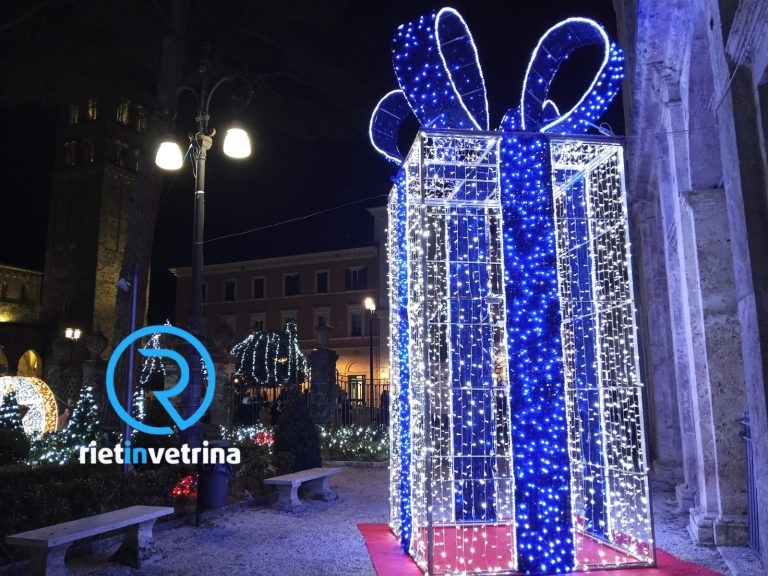 Accese le luminarie nel centro storico di Rieti – LE FOTO