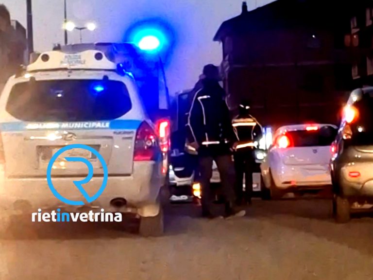 Incidente in viale Matteucci, 118 sul posto: traffico a rilento