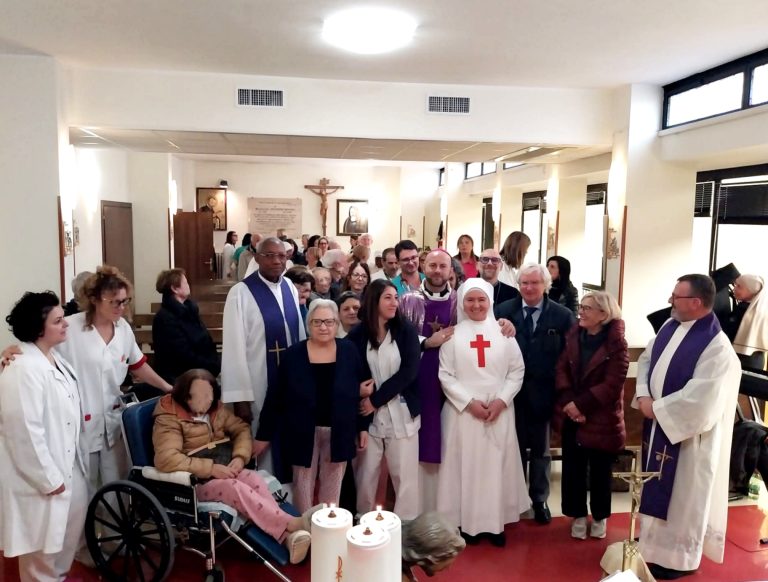 Nella Cappella del de Lellis celebrazione eucaristica presieduta dal vescovo Piccinonna