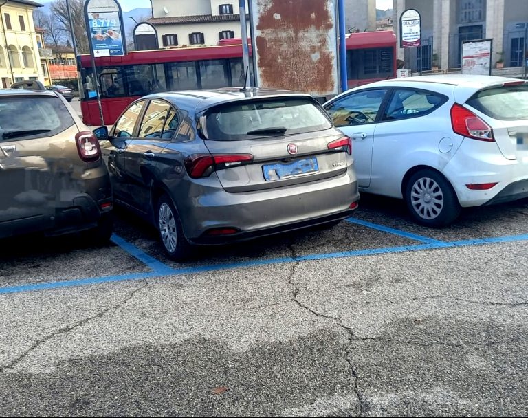 SEI TU IL REPORTER di Rietinvetrina – Cosmo: “In piazza Cavour disegnati stalli strettissimi”