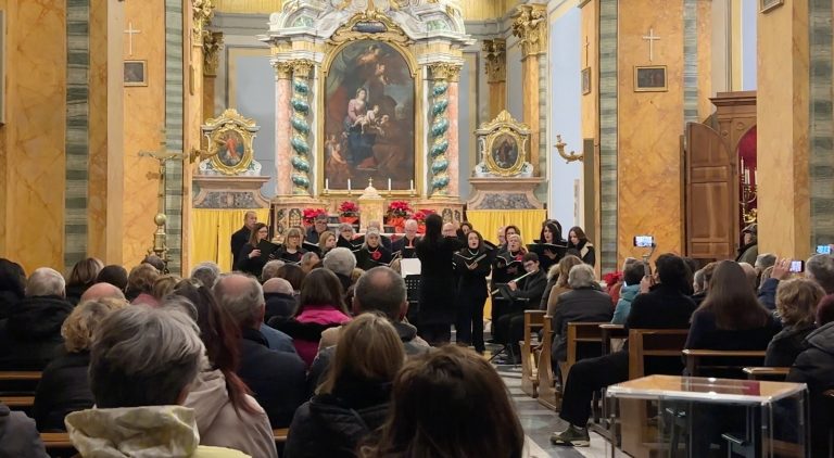 Le Voci di Alessandro Nisio emoziona Cantalice nel Concerto di Natale