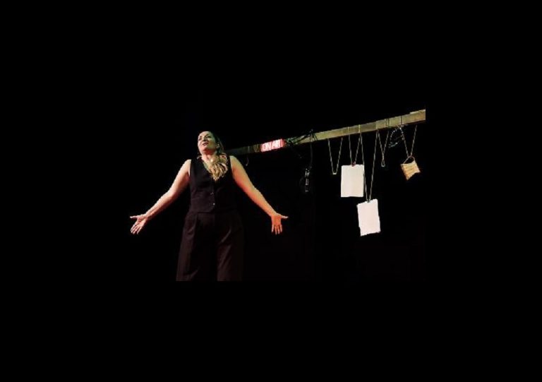 Sabato 13 dicembre ad Antrodoco teatrale  “Da fuori tutto bene”