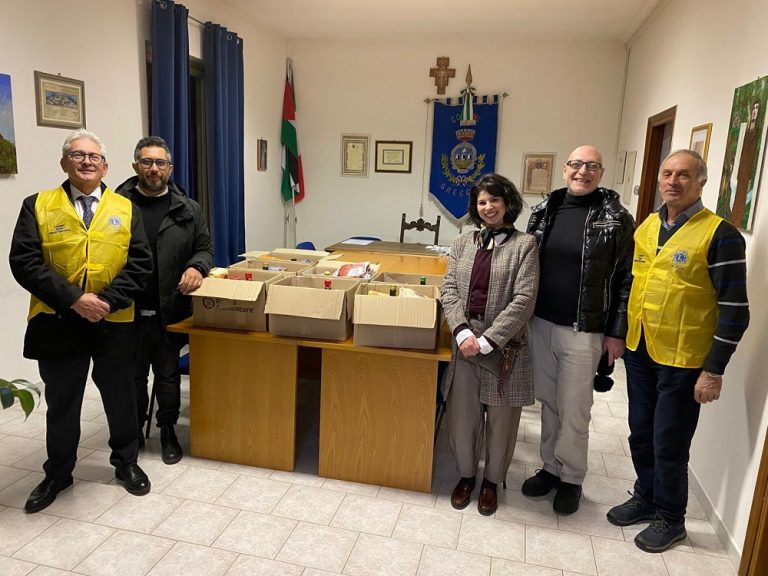 Lions Club Rieti Varrone dona pacchi alimentari al Comune di Greccio per le persone meno abbienti