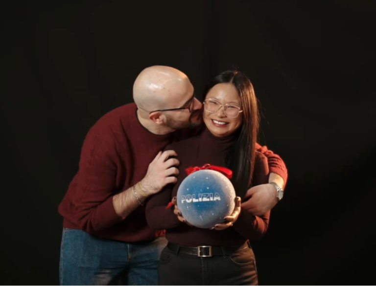 ►VIDEO – La Polizia di Stato augura buone feste con uno spot che ha come protagoniste tutte le persone delle quali garantisce la sicurezza