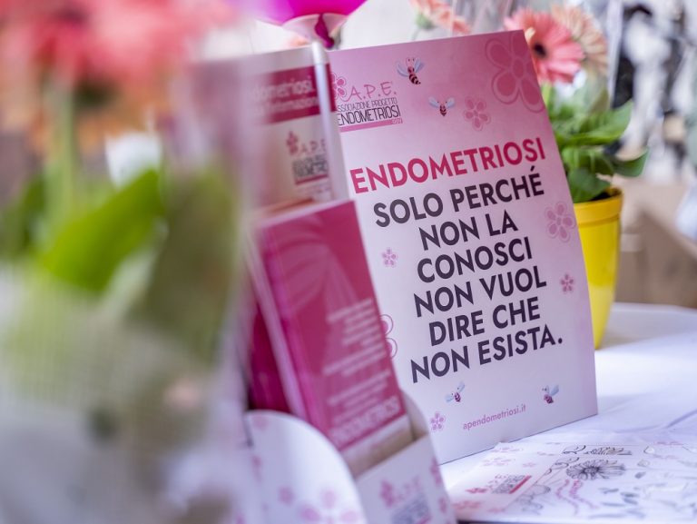 Endometriosi, 40 piazze italiane unite per la consapevolezza