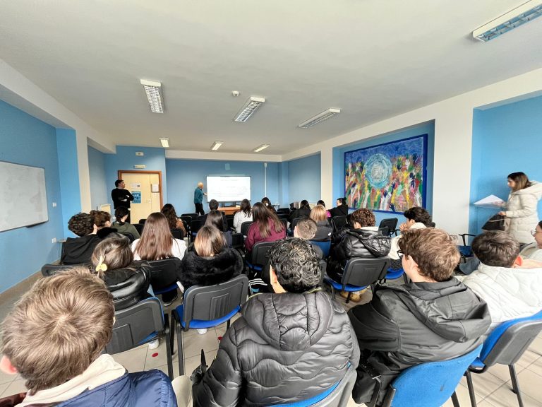 Prosegue la collaborazione tra l’IIS “Luigi di Savoia” e l’Associazione Collezionisti “Sabatino Fabi”