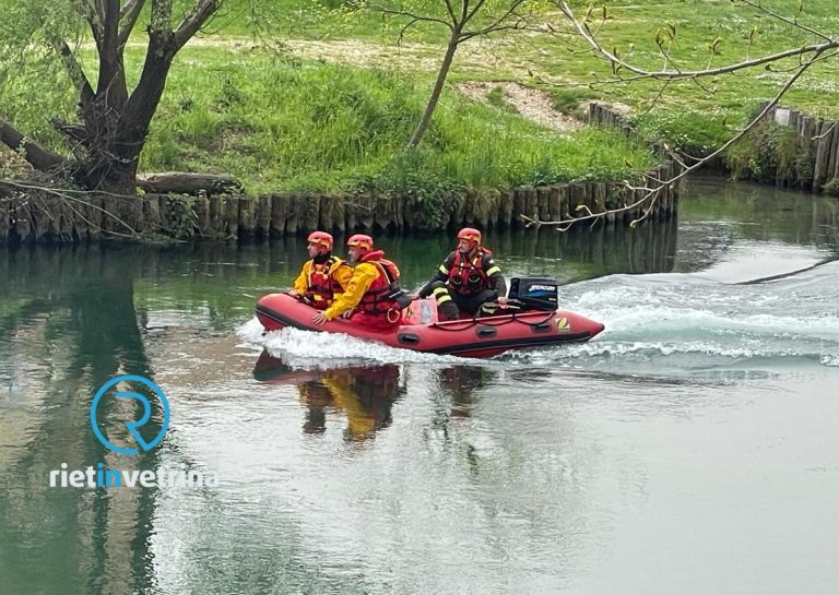 Tragedia nel Velino: ritrovato senza vita nelle gelide acque. Il corpo era impigliato nei rami