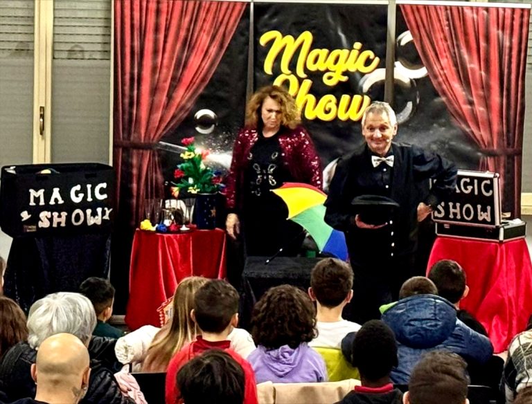 La Befana incanta i bambini di Fiamignano