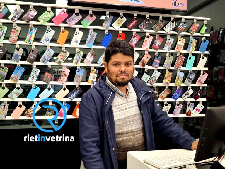 COVER & Accesories, da Riyad oltre 500 cover personalizzabili e riparazione telefonini