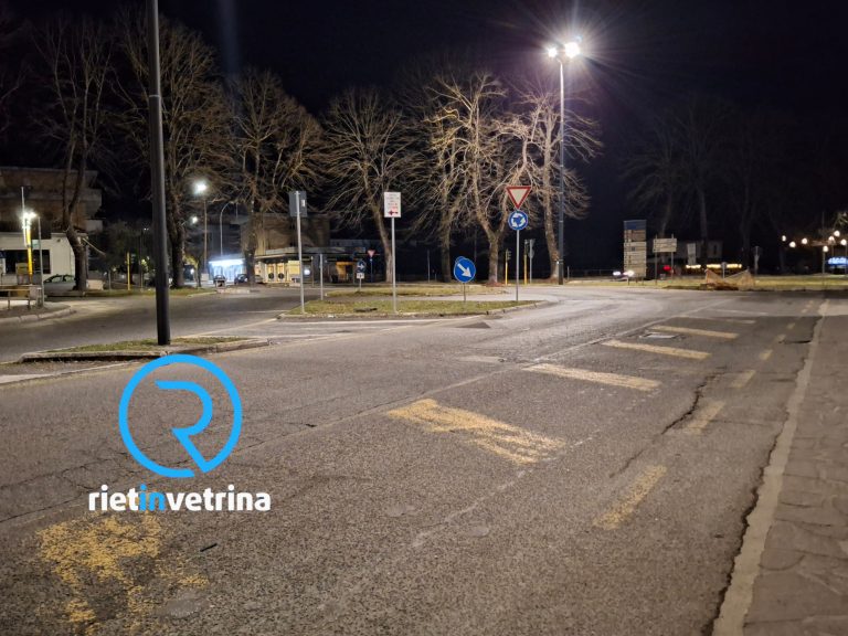 SEI TU IL REPORTER – “In via Sacchetti Sassetti altezza VVF segnaletica orizzontale ormai invisibile. Si rischiano incidenti”