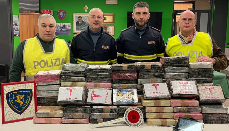 Trovato con oltre 100 chili di droga nell’autotreno