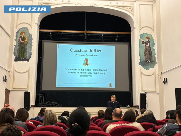 Stop bullismo, la Polizia di Stato incontra gli studenti