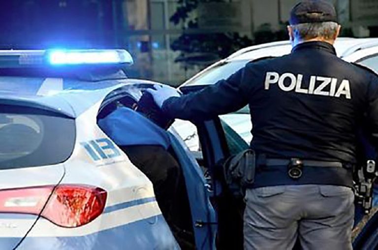 Spacciatore nigeriano irregolare in Italia espulso dal nostro Paese: aveva precedenti anche per rapina e rissa