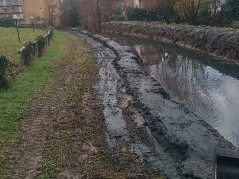 Intervento di manutenzione della Provincia di Rieti sul Cantaro zona ex Mulino Villa Mari a Piazza Tevere