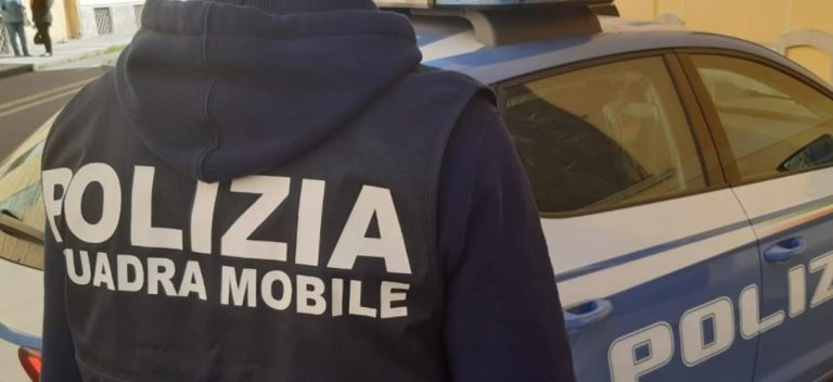 Entra in casa con l’inganno e rapina un uomo. Giovane campana denunciata dalla Polizia di Stato