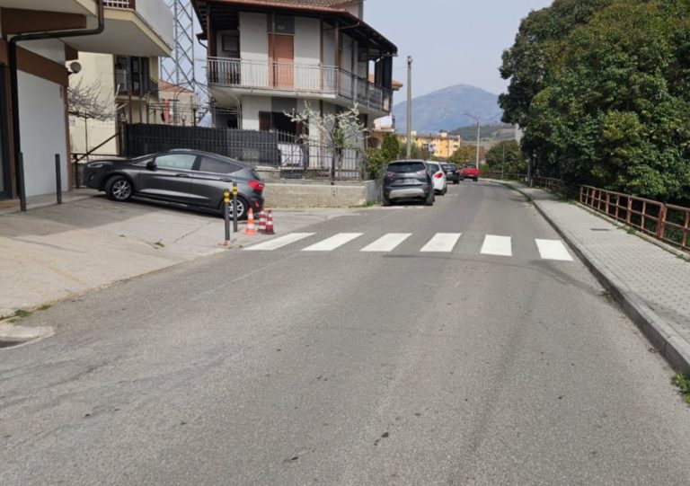 Lavori stradali e nuova segnaletica a Quattro Strade, Comitato di quartiere: “Sinergia con il Comune”