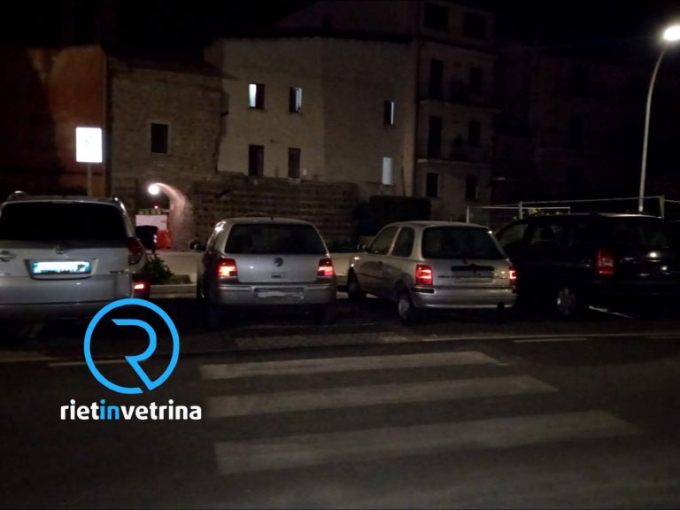 SEI TU IL REPORTER – “Auto ancora in sosta sulle strisce pedonali zona Arco San Nicola”
