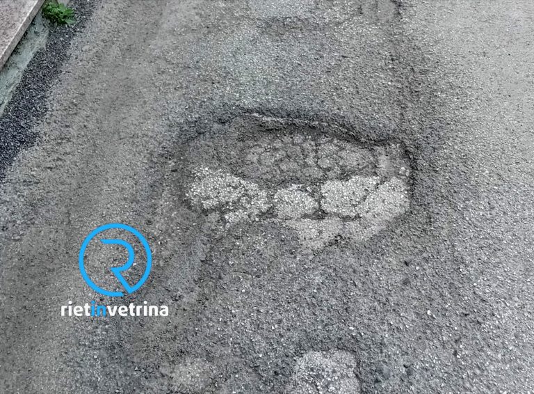 SEI TU IL REPORTER di Rietinvetrina – “In via San Liberatore ci sono una marea di buche”