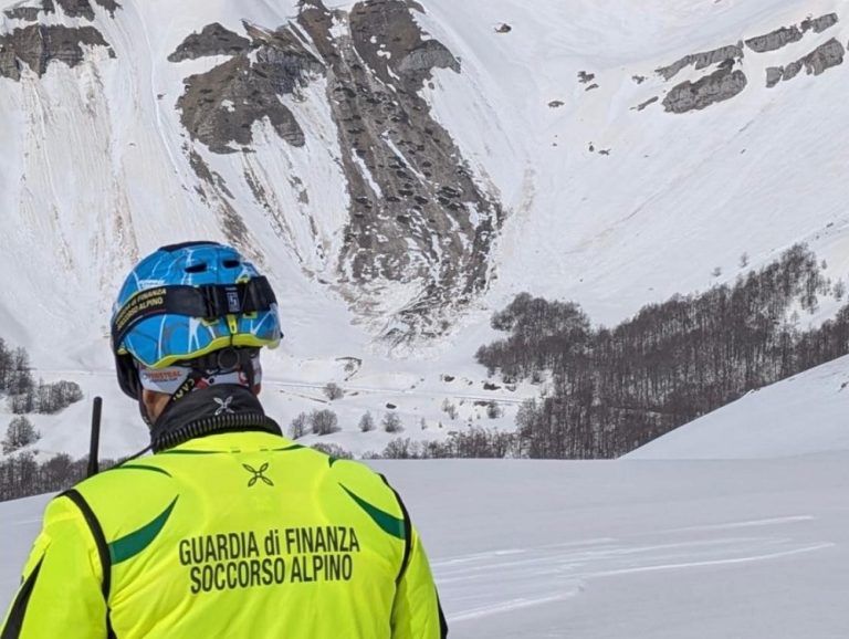 Anche la Guardia di Finanza impegnata sul Terminillo per il soccorso a due alpinisti
