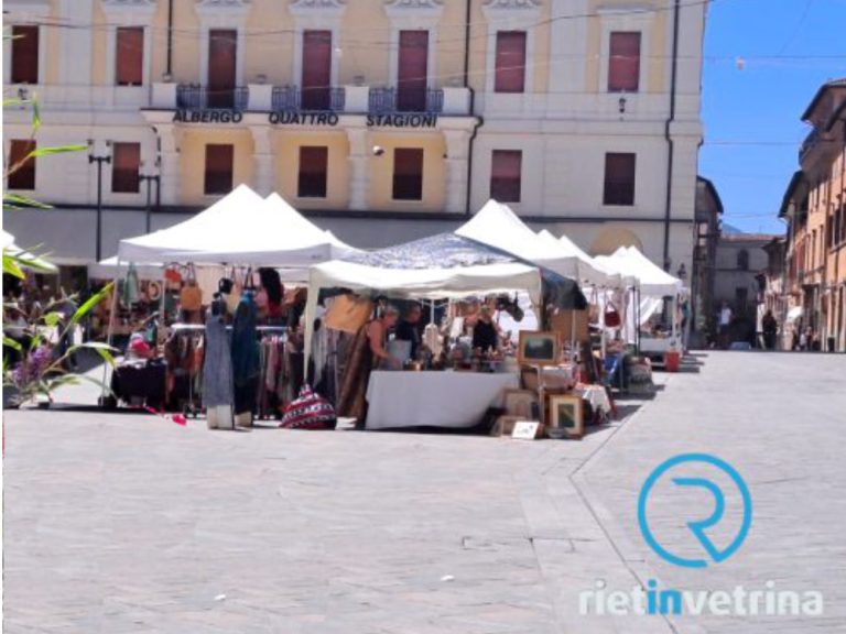 Il Mercatino dell’Antiquariato il 14 e 15 marzo in piazza Vittorio Emanuele II