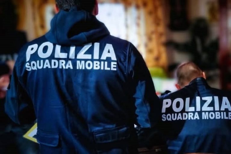 Tenta di strangolare la moglie, Polizia di Stato di Rieti allontana dall’abitazione un 45enne reatino