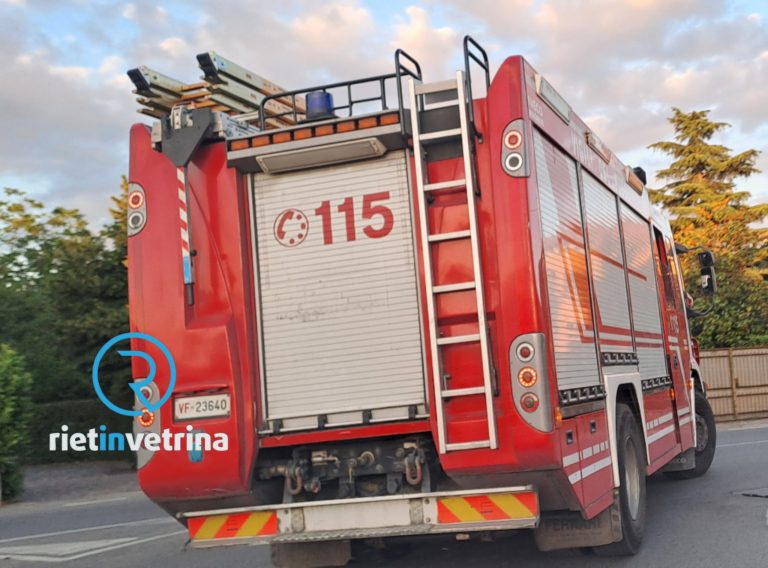 Incendio all’ex Zuccherificio di Rieti: soccorsi sul posto