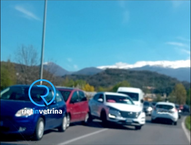 Incidente sulla Togliatti, tamponamento altezza passaggio pedonale: traffico in tilt