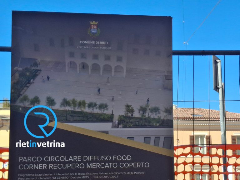 Largo Alfani, avviati i lavori. Prosegue la realizzazione della nuova area verde dietro alla sede comunale